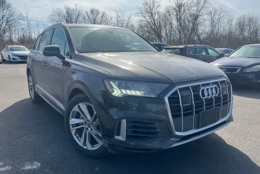 2023 Audi Q7 55 Prestige photo 1