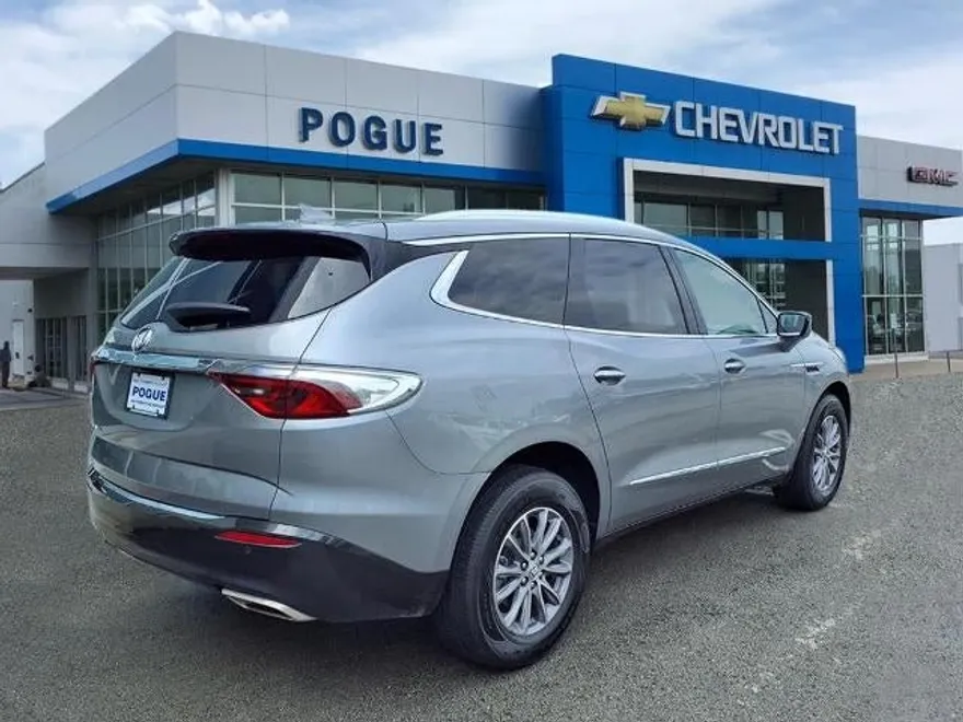 2024 Buick Enclave Premium photo 1