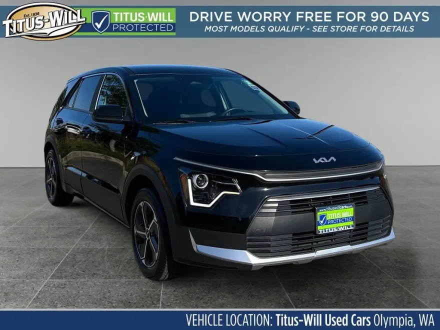 2023 Kia Niro LX photo 1