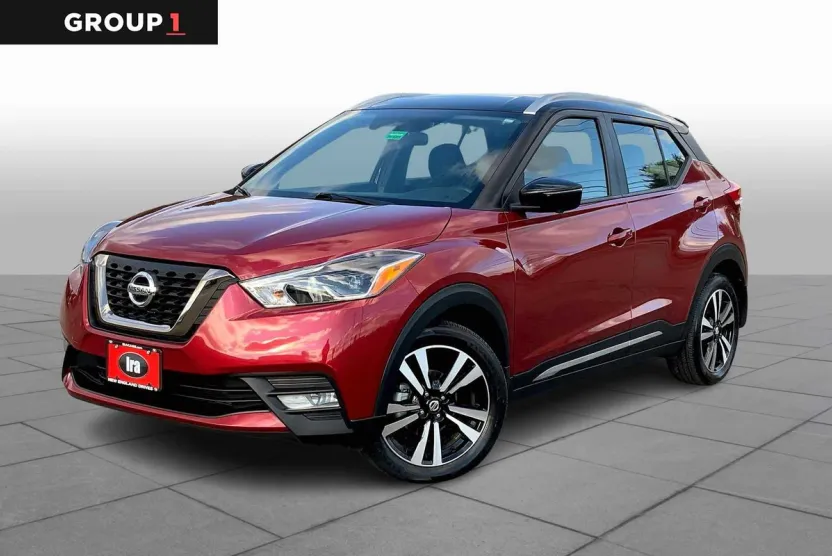 2019 Nissan Kicks SR photo 1