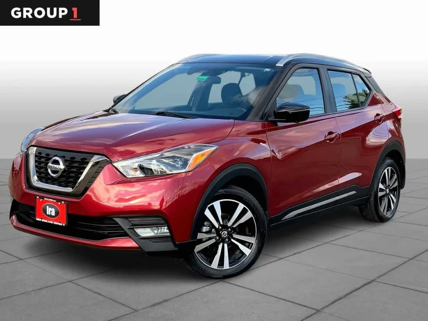 2019 Nissan Kicks SR photo 1