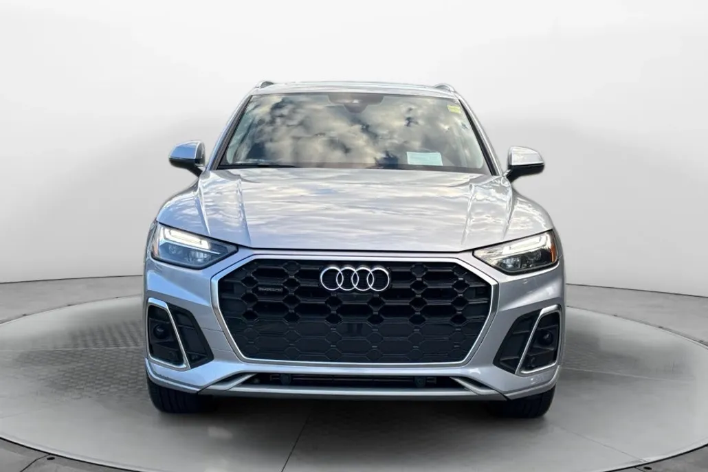 2022 Audi Q5 Premium Plus 45 TFSI S line photo 1