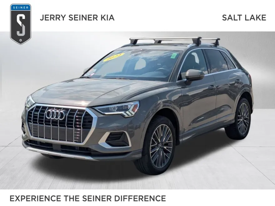 2022 Audi Q3 Premium Plus photo 1