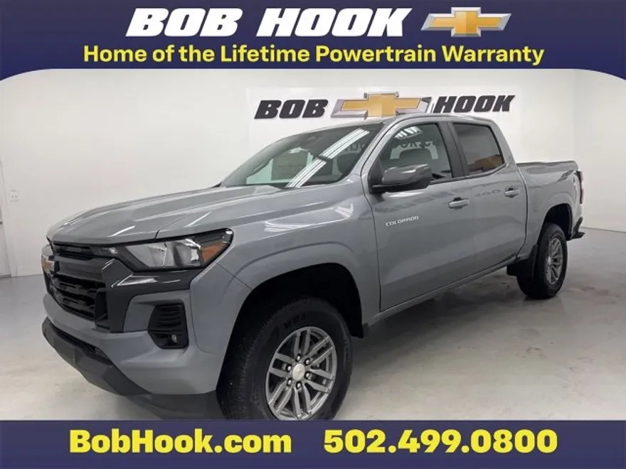 2024 Chevrolet Colorado LT photo 1