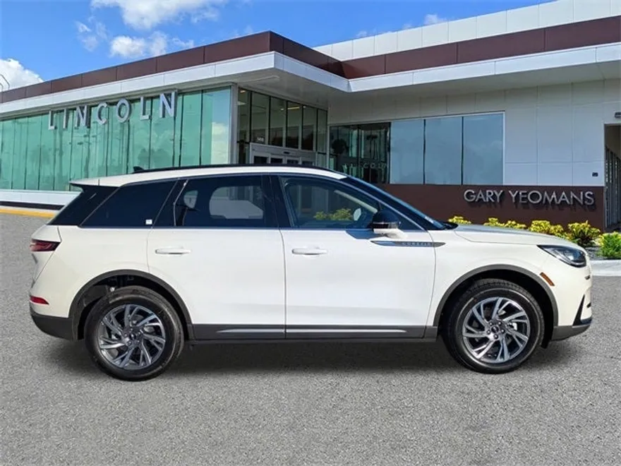 2025 Lincoln Corsair Premiere photo 1