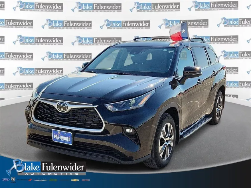 2023 Toyota Highlander XLE photo 1