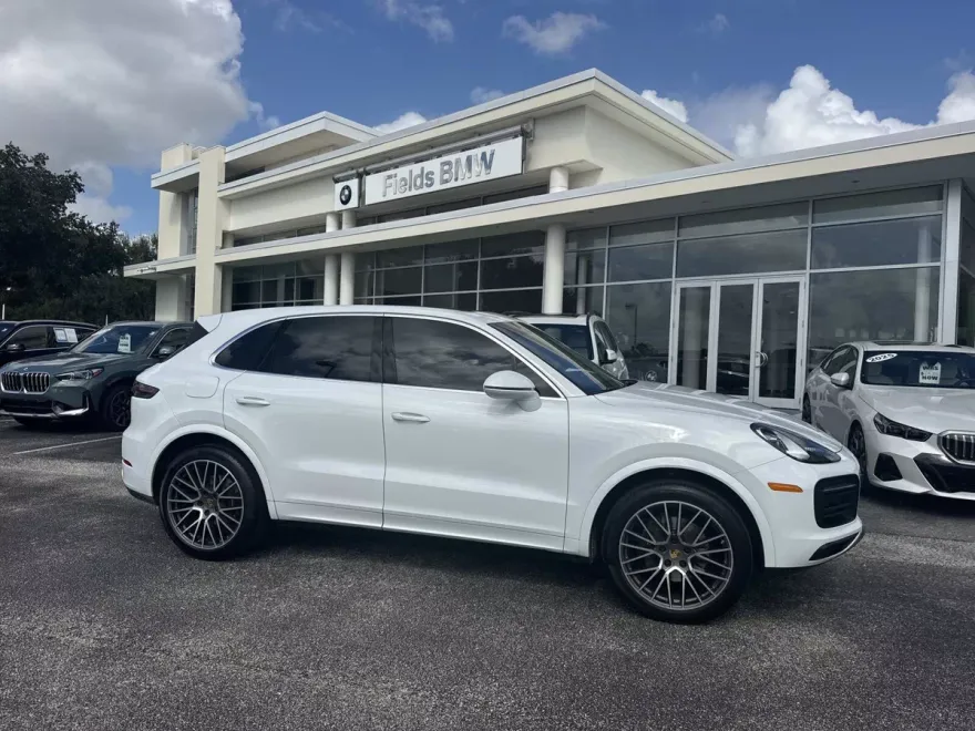 2020 Porsche Cayenne photo 1