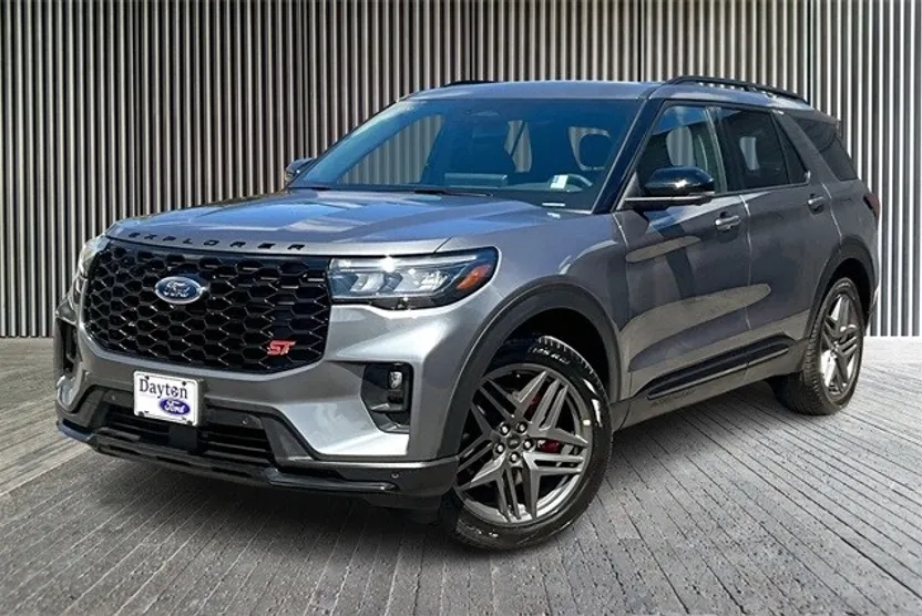 2025 Ford Explorer ST photo 1