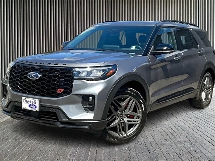 2025 Ford Explorer ST photo 1