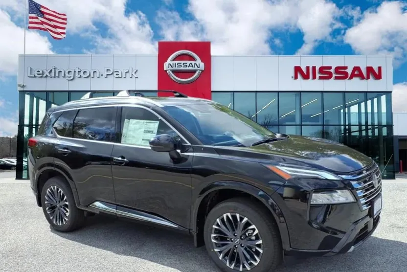 2026 Nissan Rogue Platinum photo 1