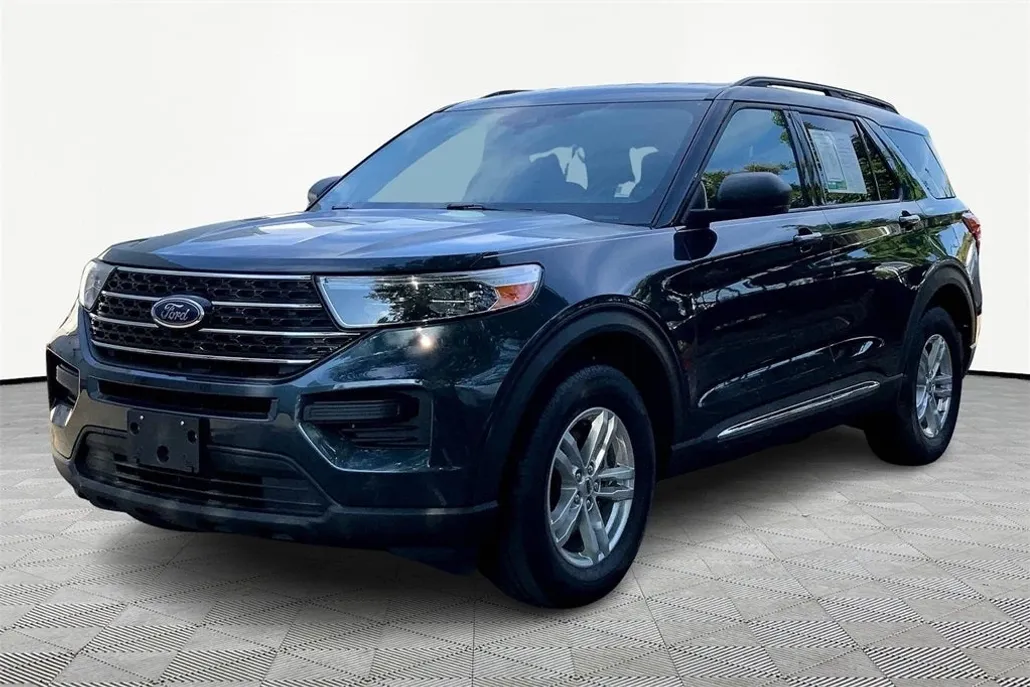 2022 Ford Explorer XLT photo 1