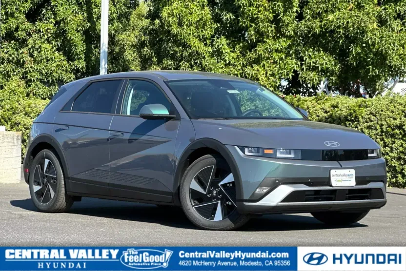 2025 Hyundai Ioniq 5 SE photo 1