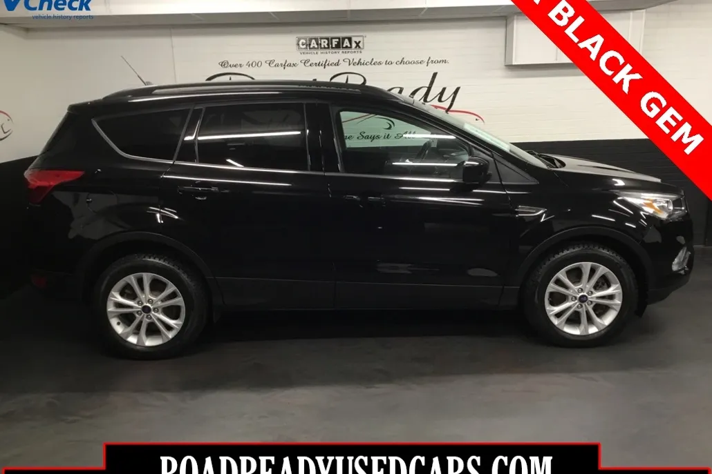2019 Ford Escape SEL photo 1