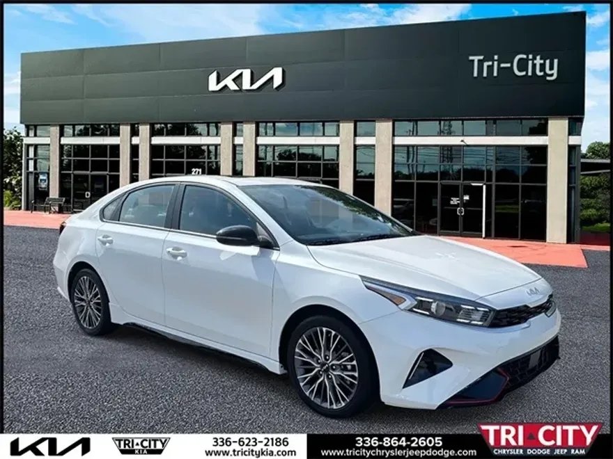 2024 Kia Forte GT-Line photo 1