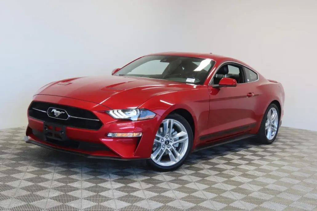 2021 Ford Mustang EcoBoost Premium photo 1