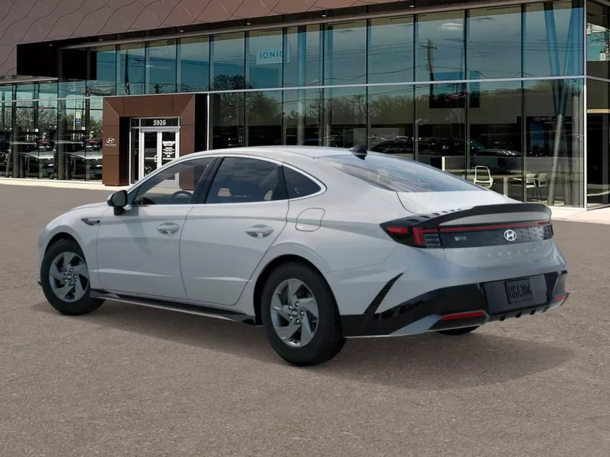 2026 Hyundai Sonata SE photo 1