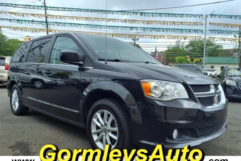 2018 Dodge Grand Caravan SXT photo 1