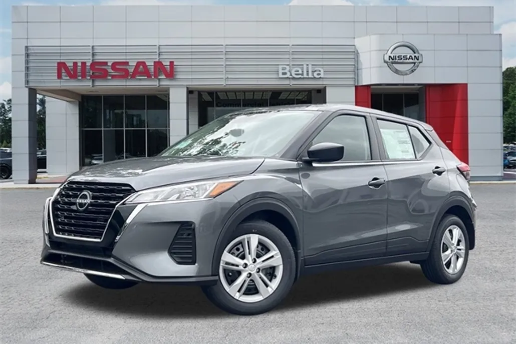2025 Nissan Kicks Play S photo 1