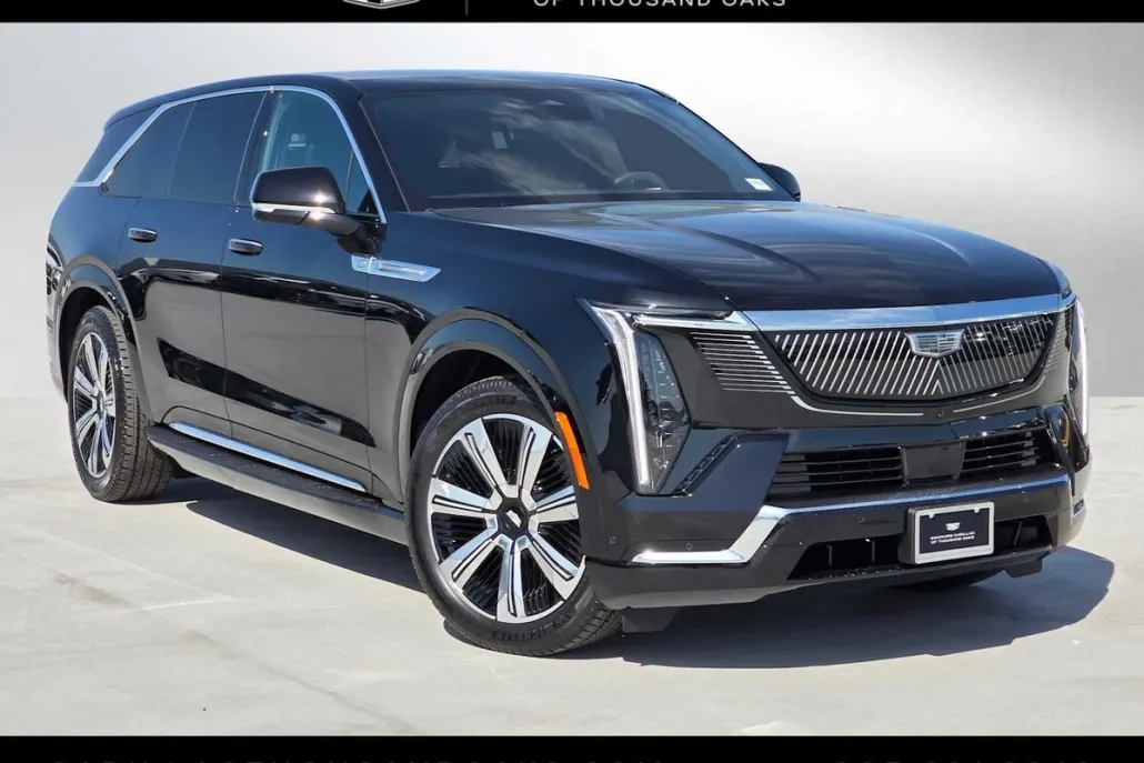 2026 Cadillac Escalade IQ Luxury photo 1