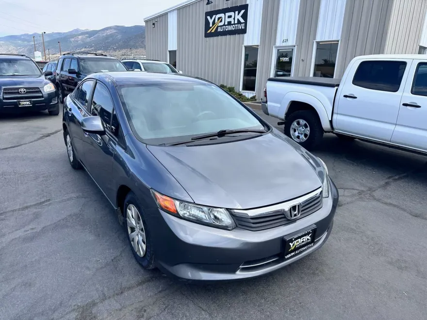 2012 Honda Civic LX photo 1