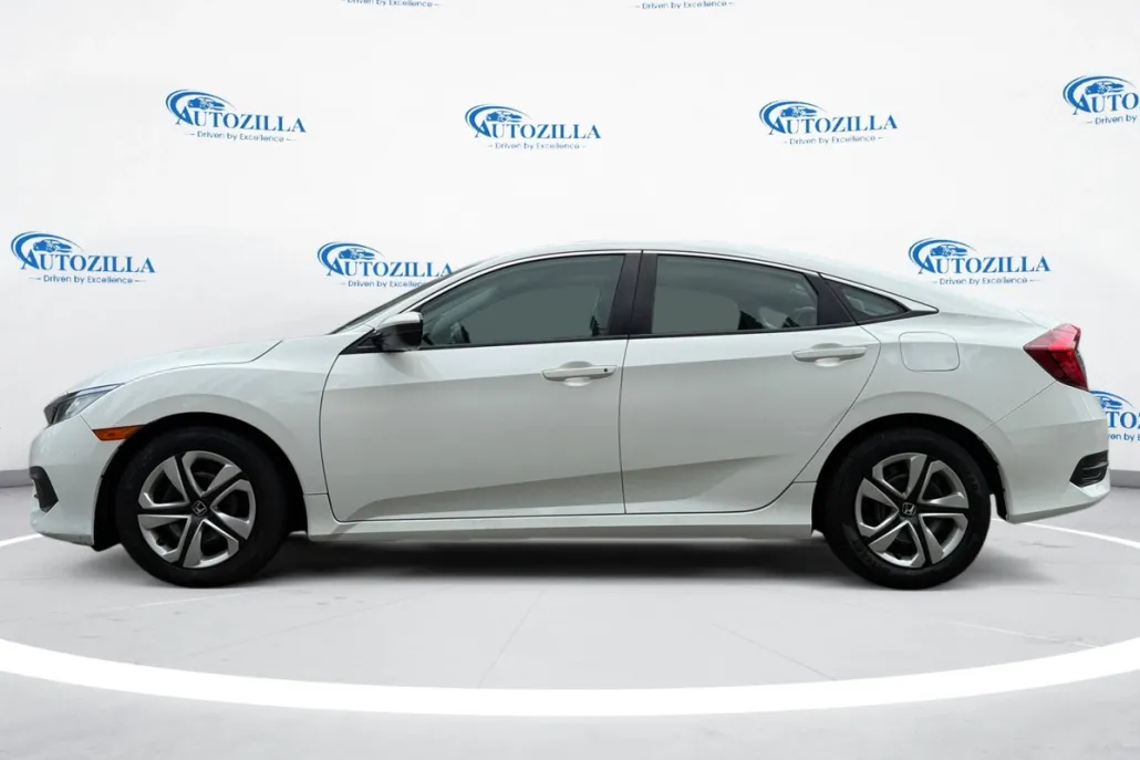 2018 Honda Civic LX photo 1