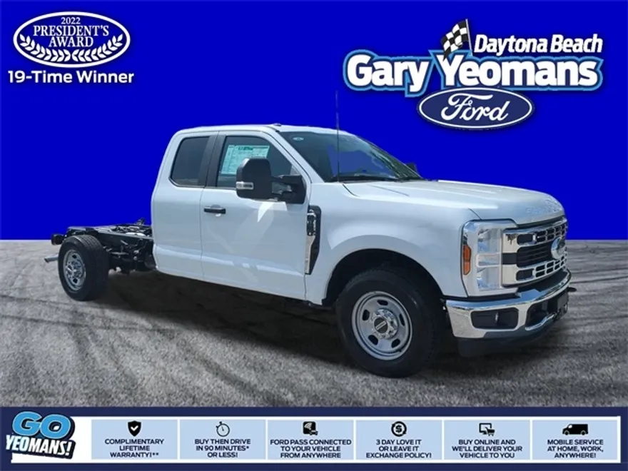 2025 Ford F-350 XL photo 1