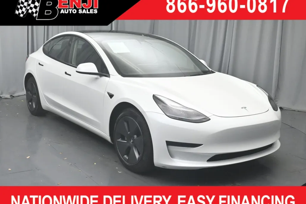 2023 Tesla Model 3 photo 1