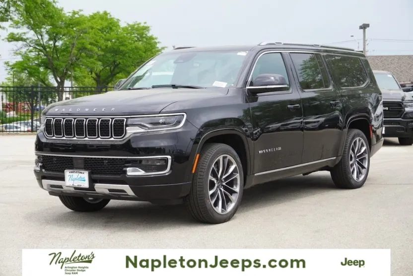 2023 Jeep Wagoneer L Series III photo 1