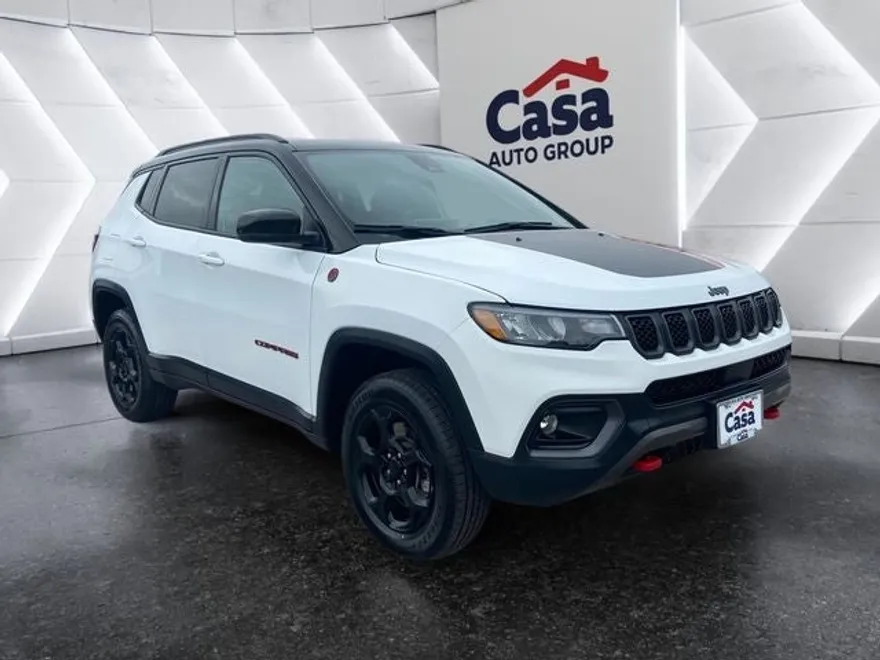 2024 Jeep Compass Trailhawk photo 1