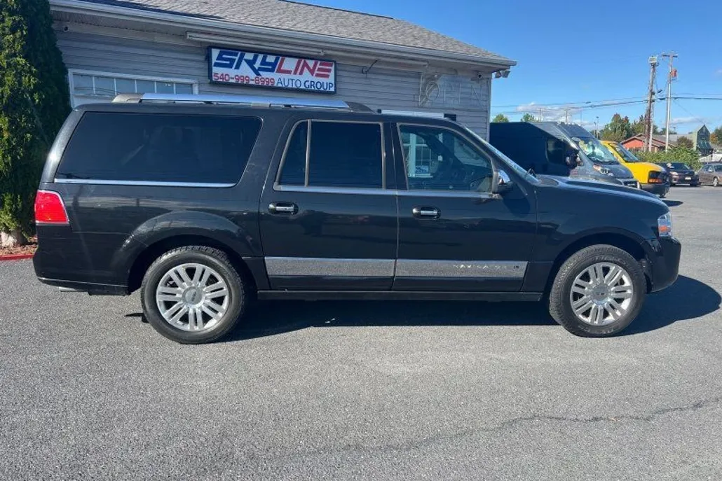 2014 Lincoln Navigator L photo 1
