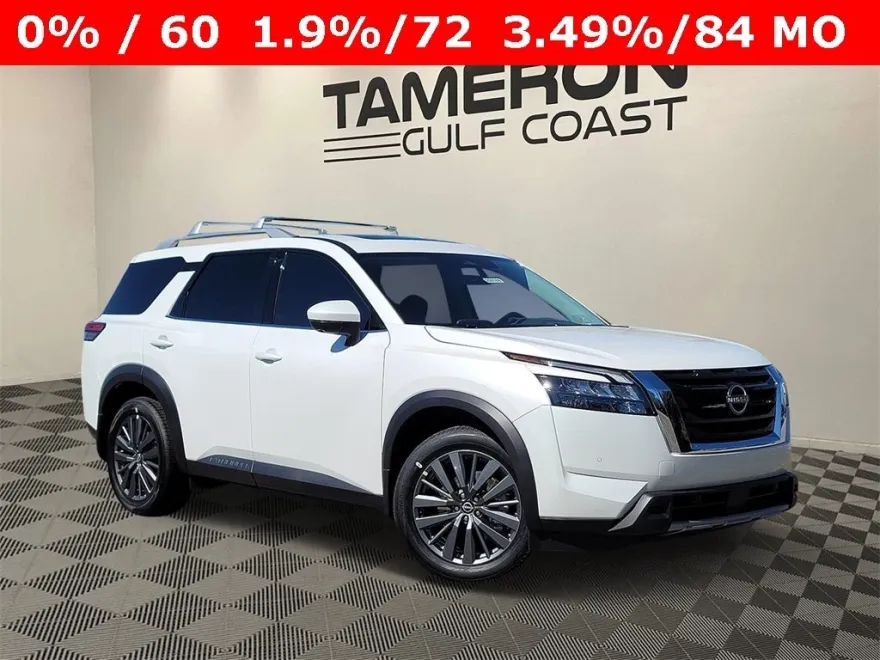 2025 Nissan Pathfinder SL photo 1