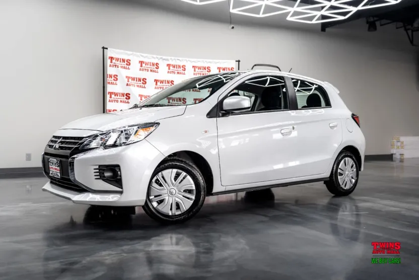 2024 Mitsubishi Mirage ES photo 1