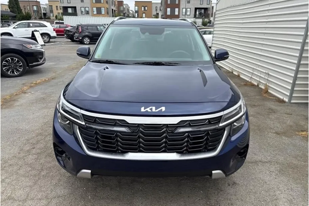 2026 Kia Seltos EX photo 1