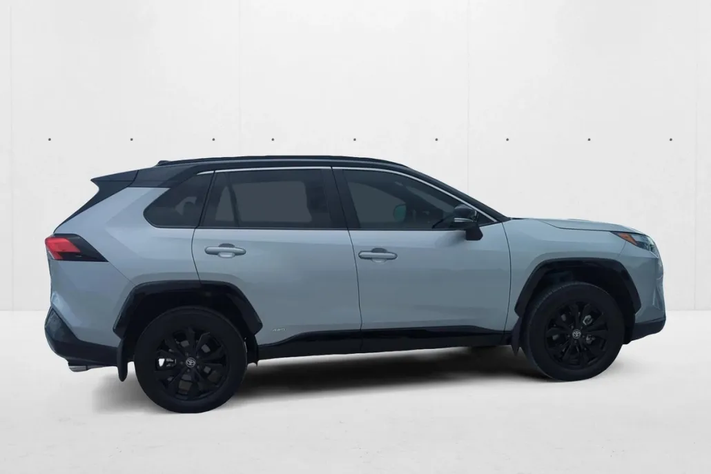 2025 Toyota RAV4 Hybrid XSE photo 1
