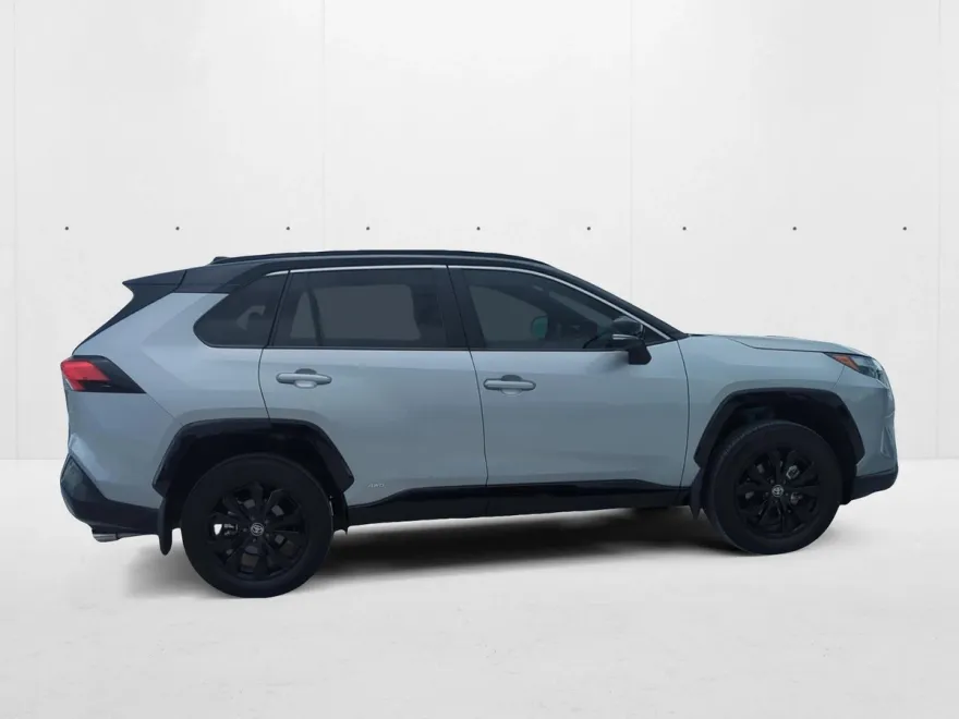 2025 Toyota RAV4 Hybrid XSE photo 1