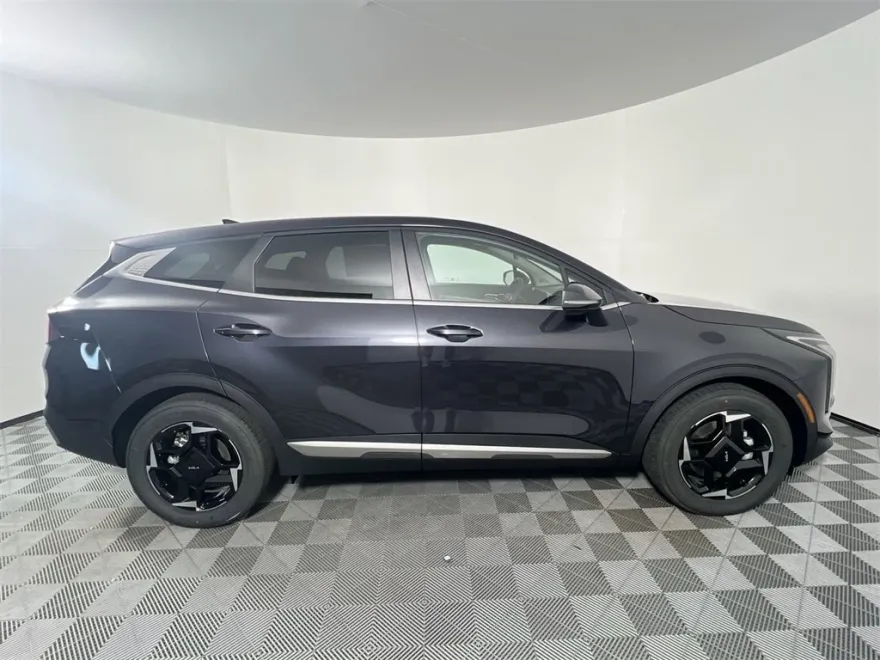 2026 Kia Sportage EX photo 1