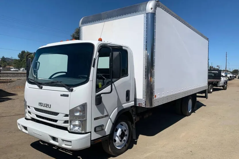 2018 Isuzu NPR photo 1