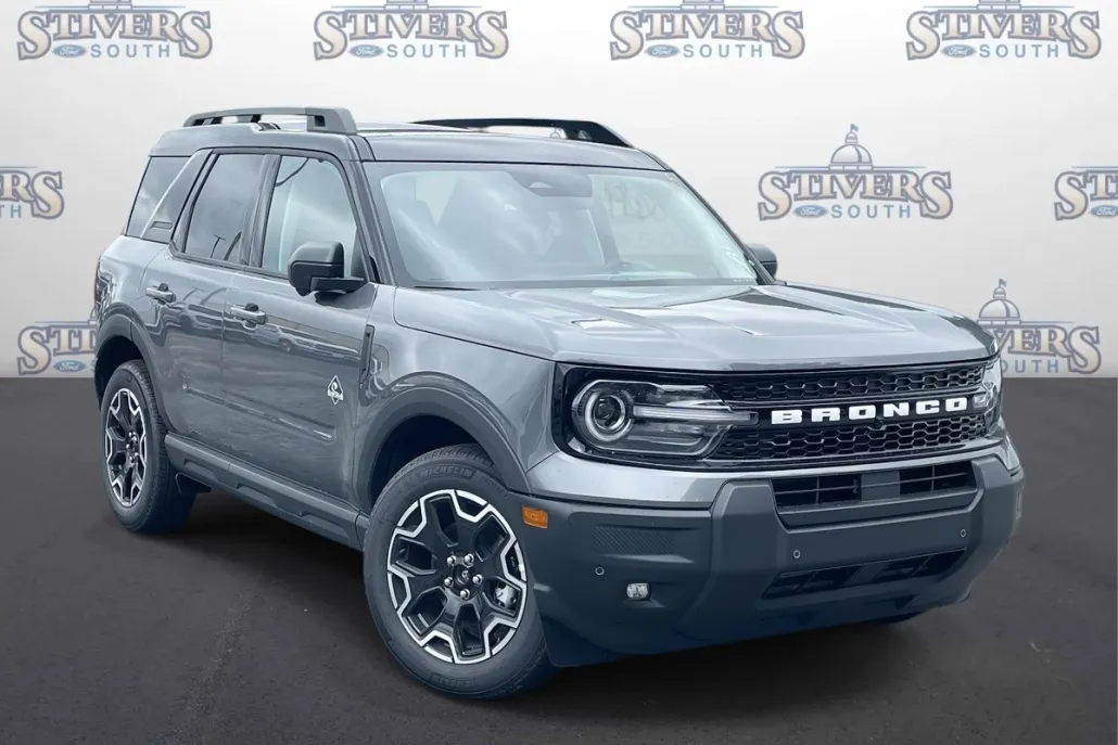 2025 Ford Bronco Sport Outer Banks photo 1