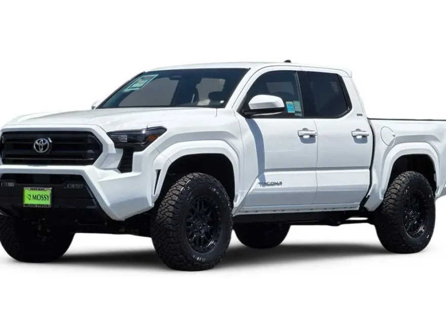 2025 Toyota Tacoma SR5 Double Cab photo 1