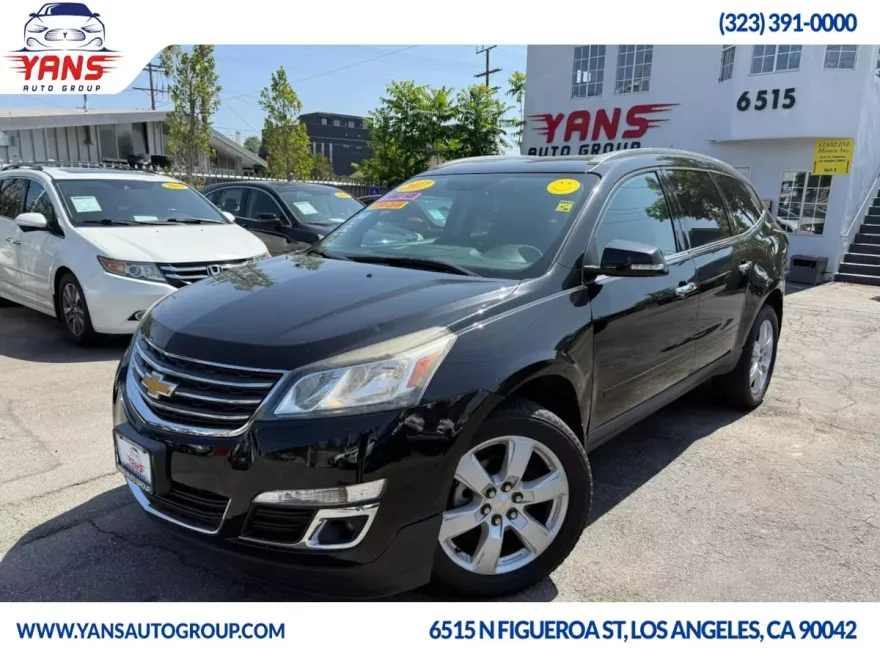 2017 Chevrolet Traverse 1LT photo 1