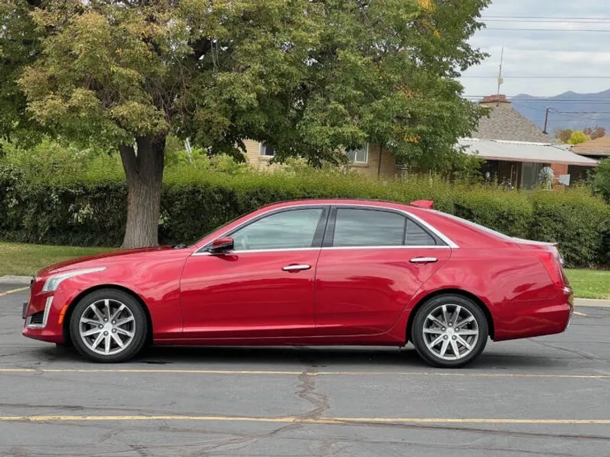 2016 Cadillac CTS Luxury photo 1