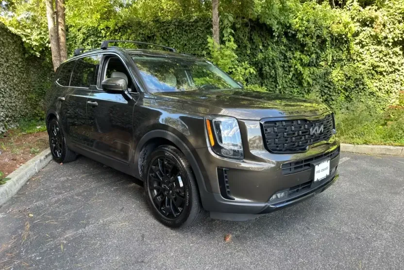 2022 Kia Telluride SX photo 1