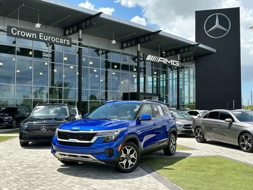 2023 Kia Seltos EX photo 1