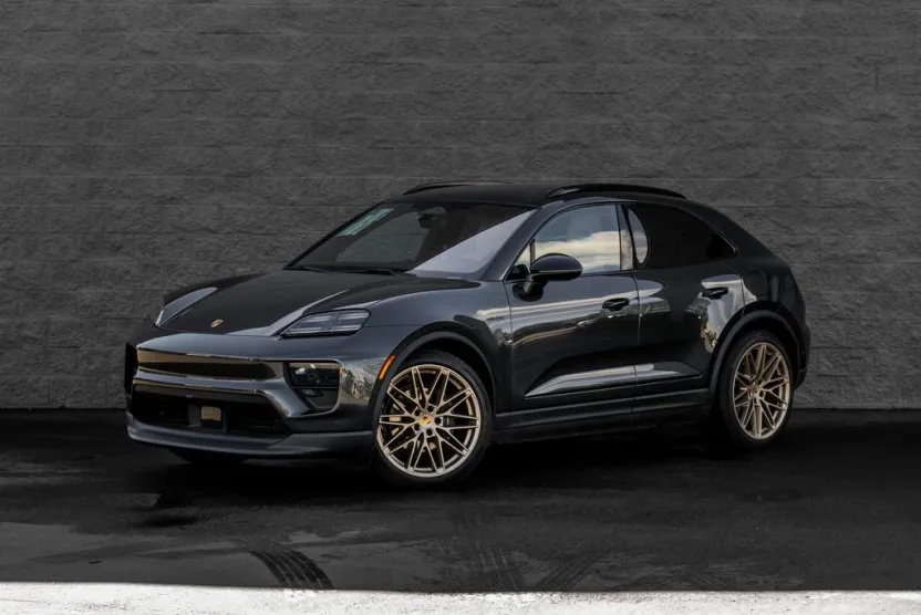 2024 Porsche Macan Electric 4 photo 1