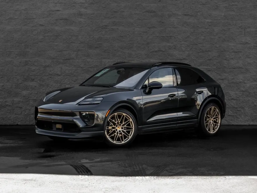 2024 Porsche Macan Electric 4 photo 1