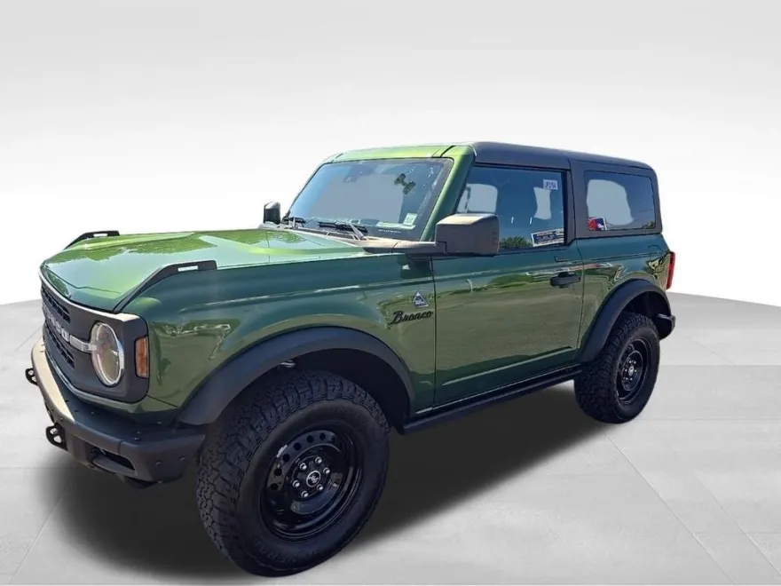 2022 Ford Bronco Black Diamond photo 1