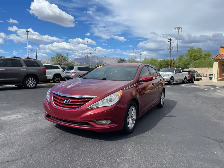 2013 Hyundai Sonata GLS photo 1