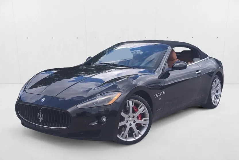 2010 Maserati Granturismo S Automatic photo 1