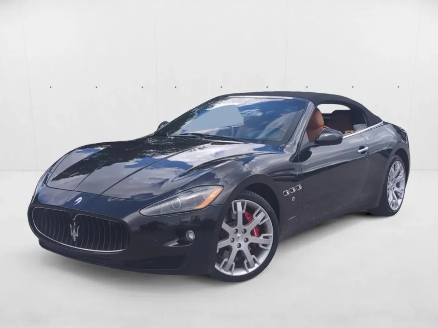 2010 Maserati Granturismo S Automatic photo 1