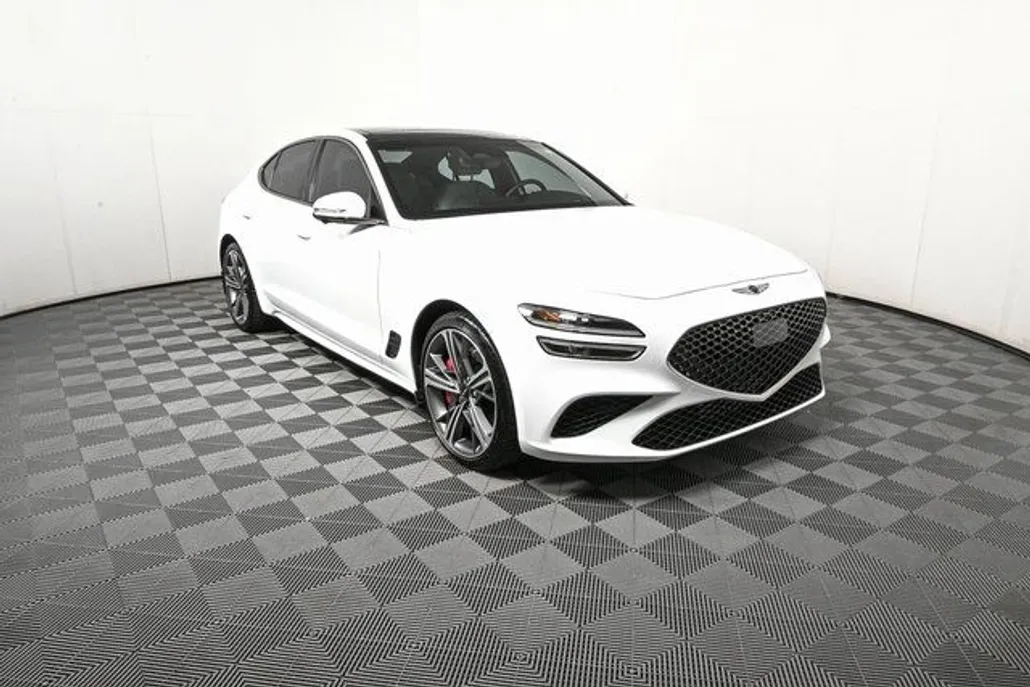 2025 Genesis G70 3.3T Sport Prestige photo 1